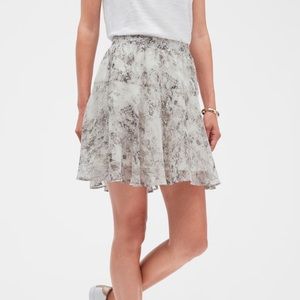 NWT Banana republic snake print flare skirt